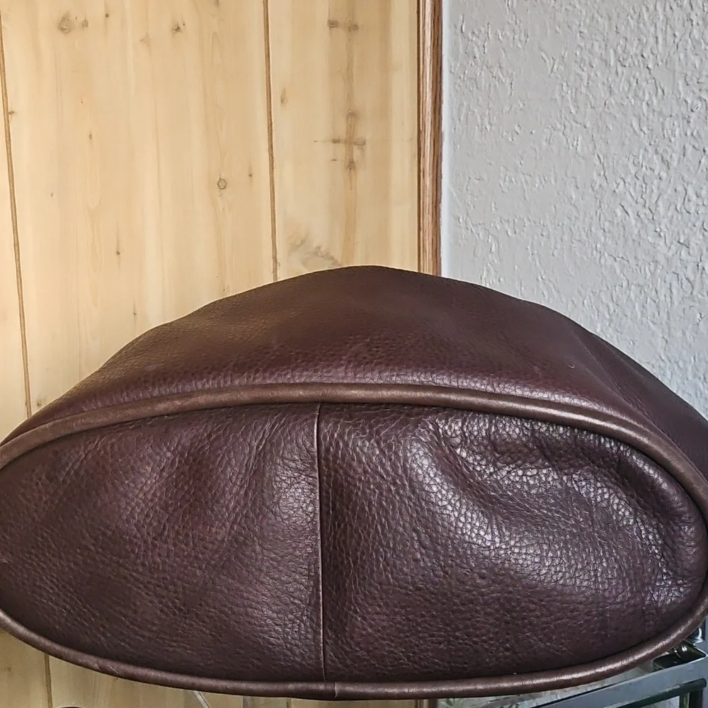 UGG Brown Leather Hobo Bag. - Picture 3 of 6